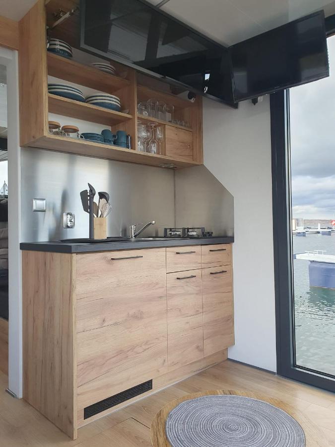 Mobiles Hausboot El'Milia Hotell Braunsbedra Exteriör bild
